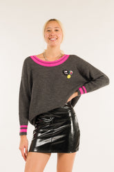Maglia lunga scollo madonna spille
