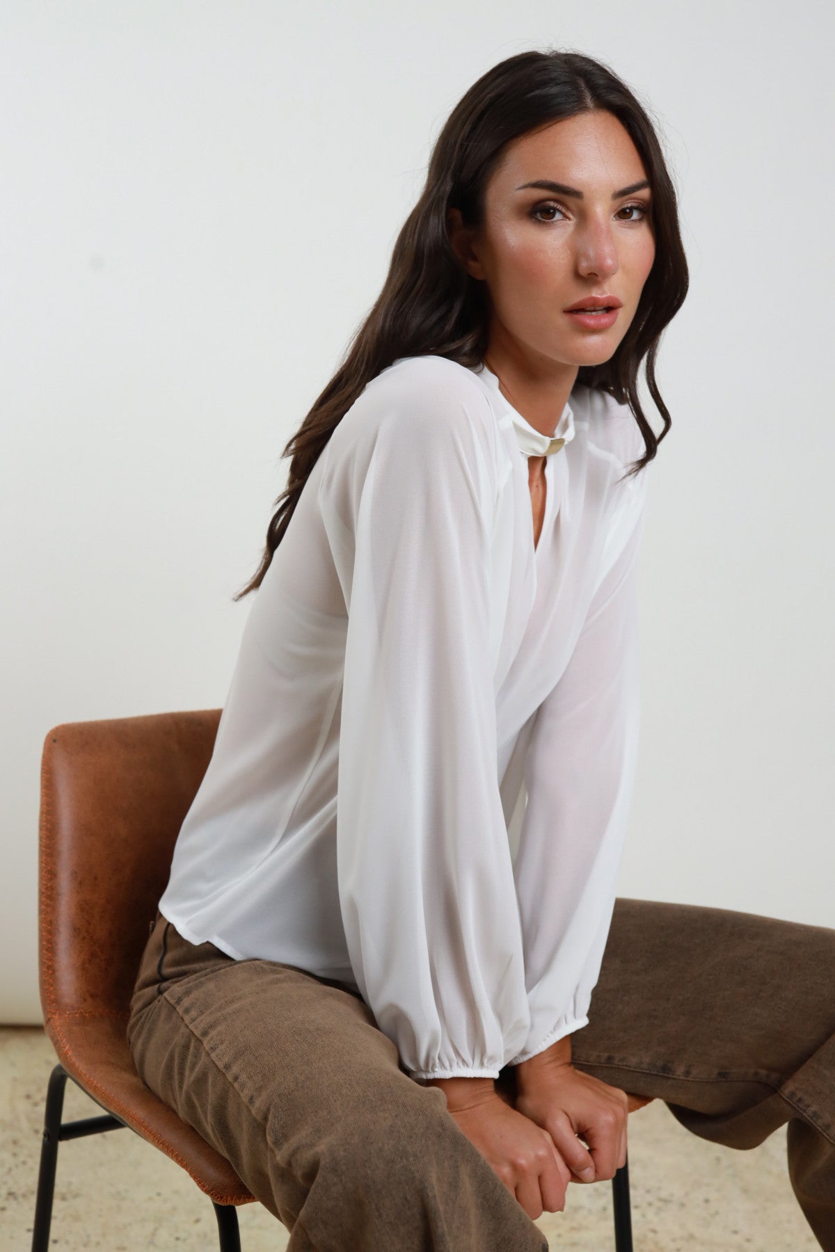 Blusa georgette dettaglio oro
